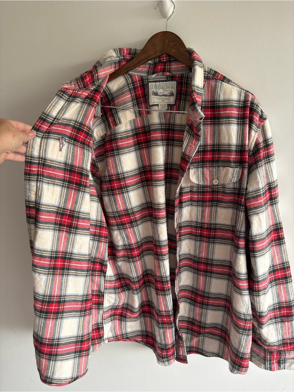 American Eagle Outfitters Plaid Flannel Button Down Shirt XXL Red Cream Cotton - Picture 2 of 10